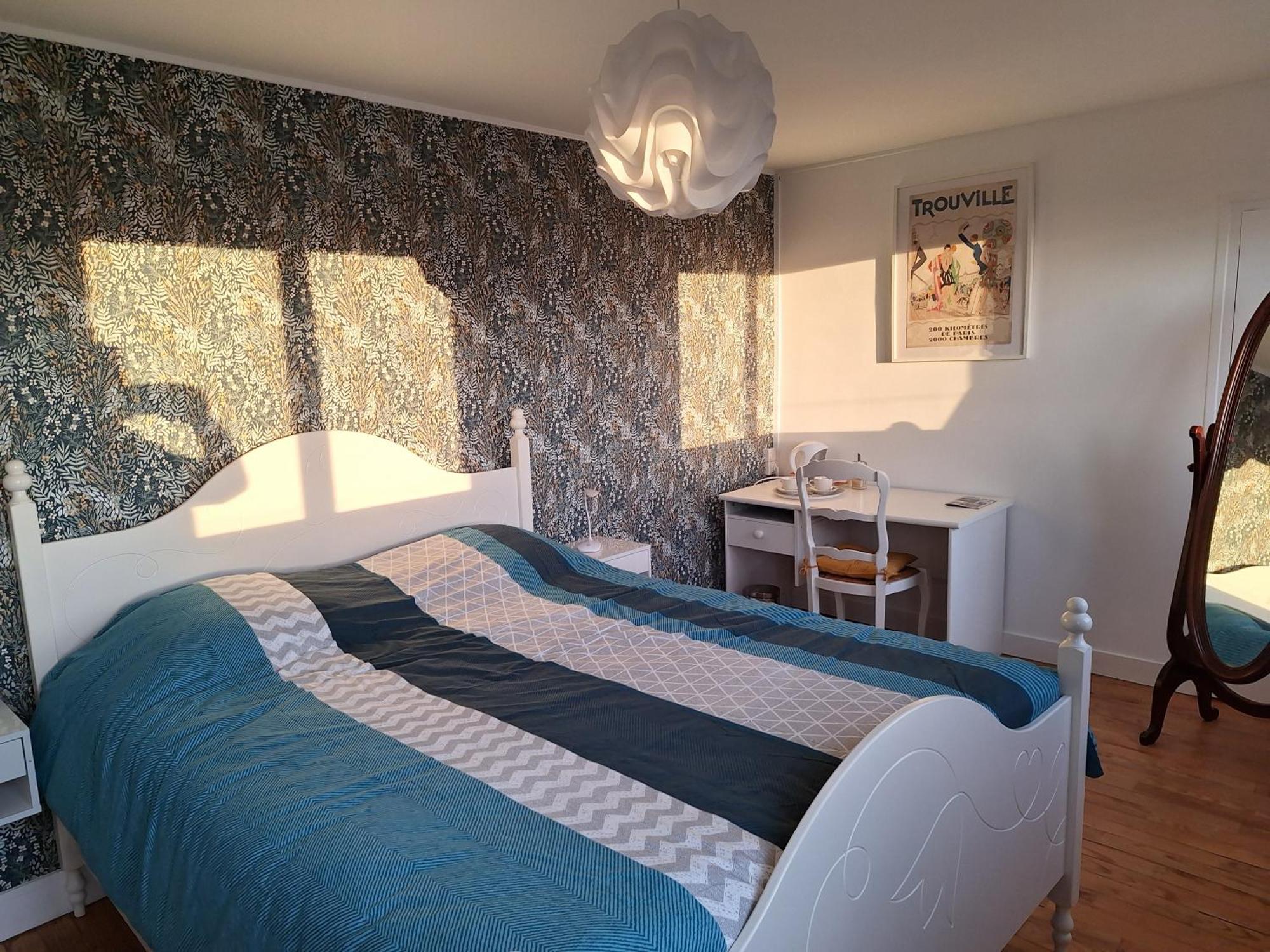 Bed and Breakfast La Fleur Du Soleil Трувіль-сюр-Мер Екстер'єр фото