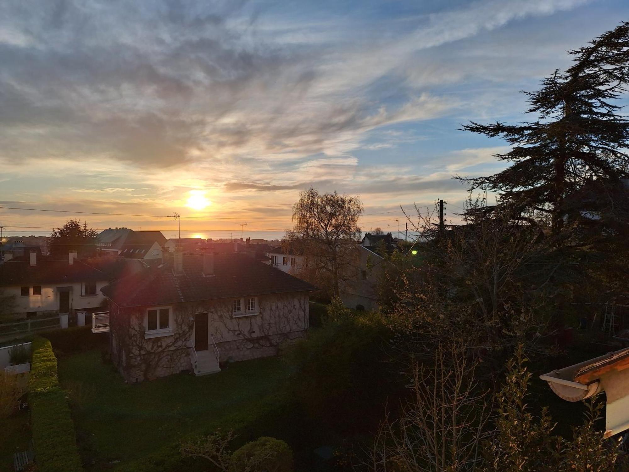 Bed and Breakfast La Fleur Du Soleil Трувіль-сюр-Мер Екстер'єр фото