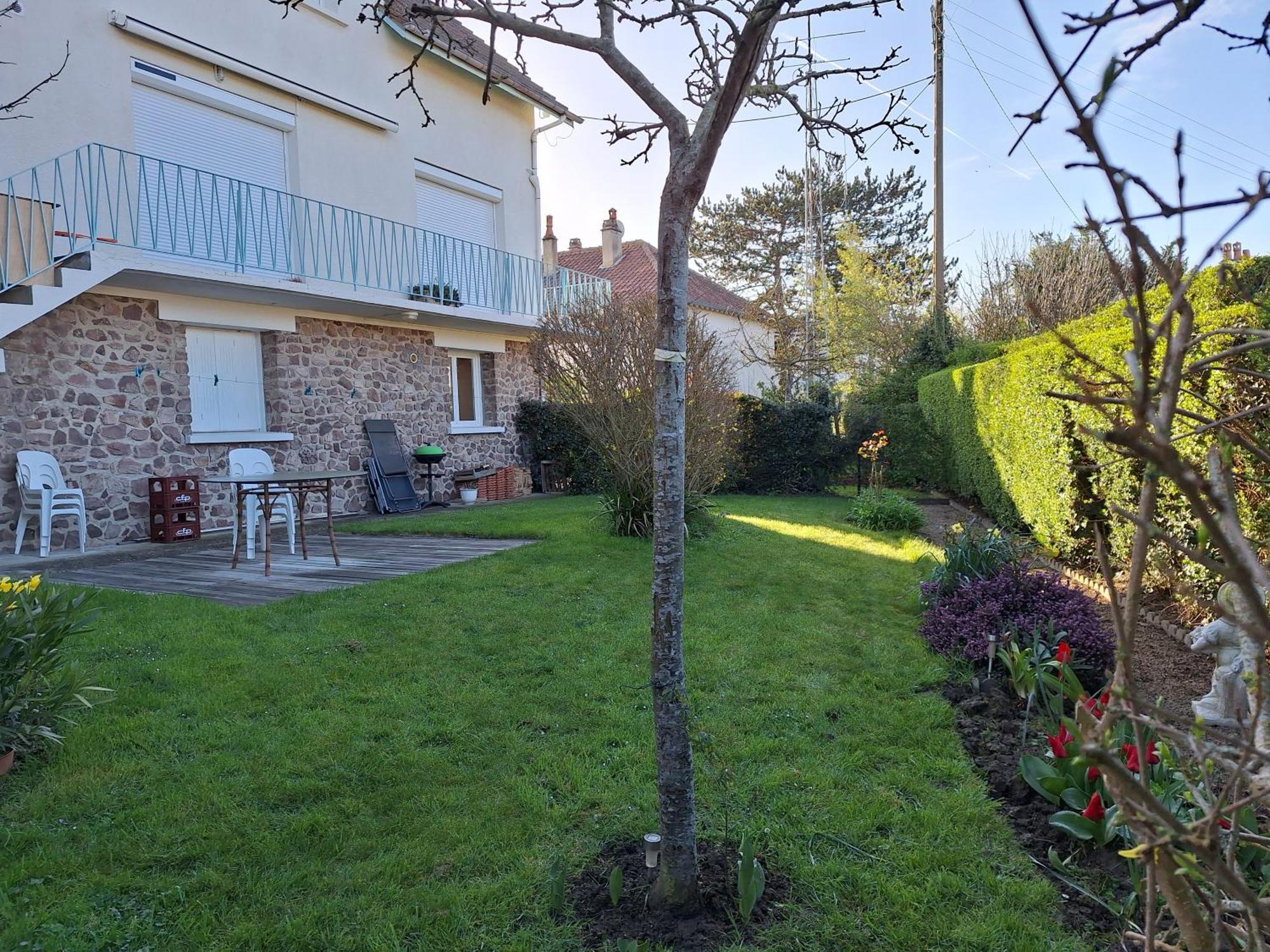 Bed and Breakfast La Fleur Du Soleil Трувіль-сюр-Мер Екстер'єр фото